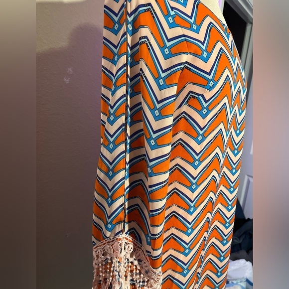 Umgee - orange and blue pattern dress with long sleeve - Picture 4 of 6